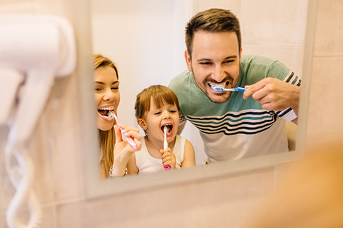 Make Oral Health a Family Matter This Summer